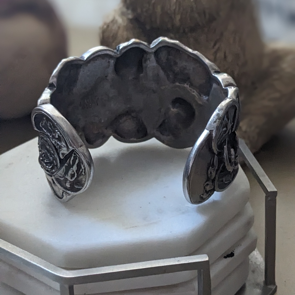 Awesome Solid JADED 1991 Vintage Silver Cameo Bracelet - Picture 5 of 6